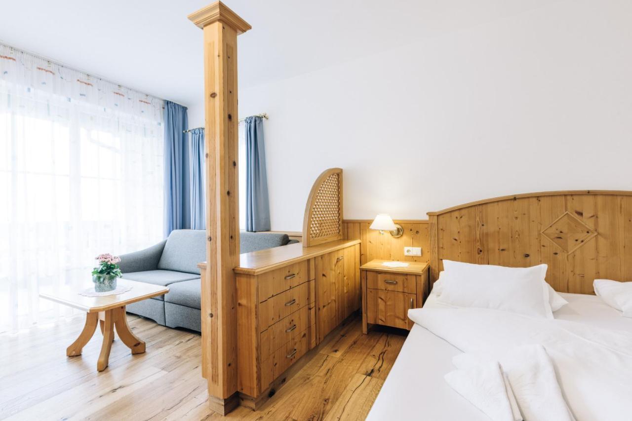 Hotel Tenz 2025 Монтаня Екстериор снимка